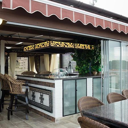 Appartamento Under The Stars - Lux Penthouse With Pool And Terrace By Flat Mаnager Saints Constantine and Helena Esterno foto