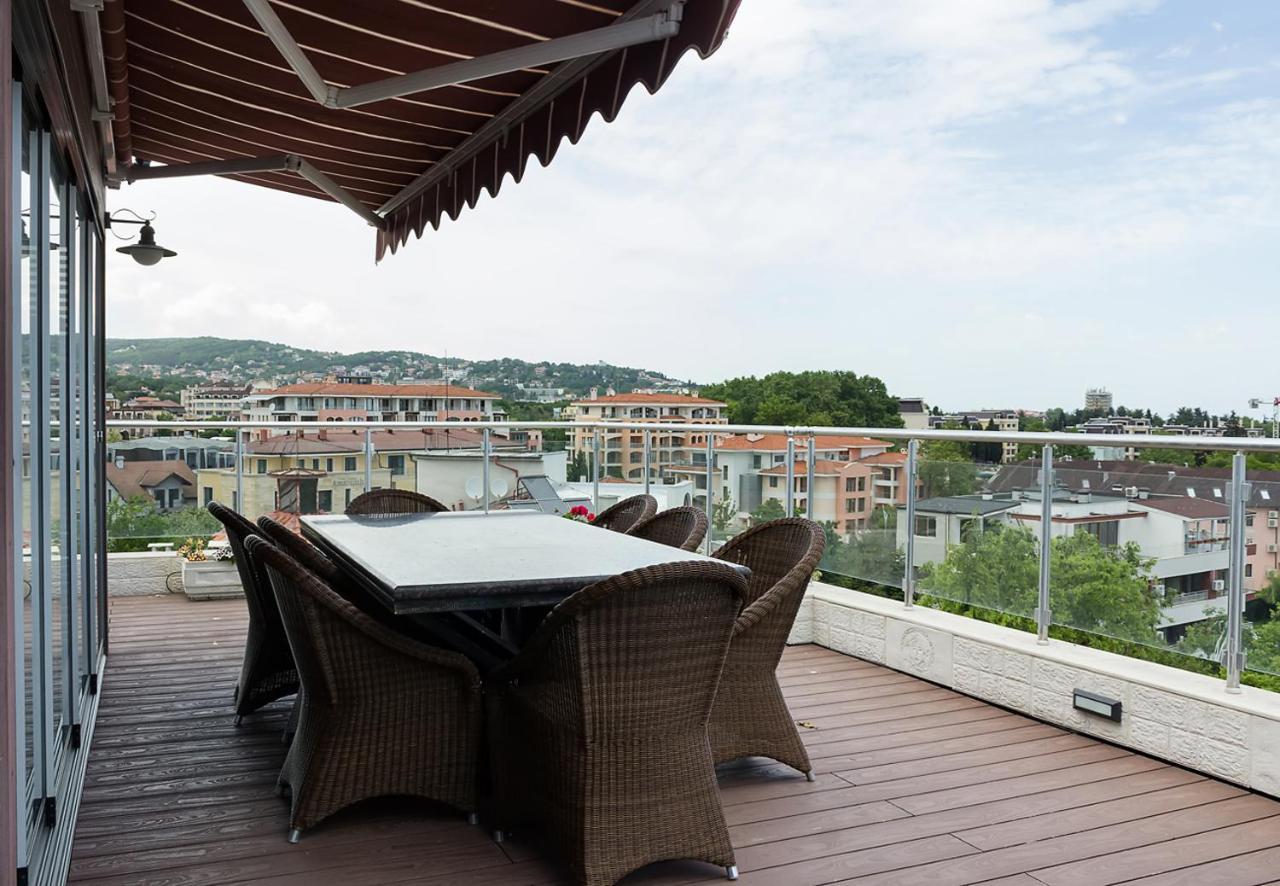 Appartamento Under The Stars - Lux Penthouse With Pool And Terrace By Flat Mаnager Saints Constantine and Helena Esterno foto